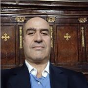 Laureato in psicologia e scienze del educazione in Belgio do corsi di francese